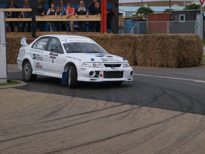 13568779_10208893718036919_1612183270057705866_o